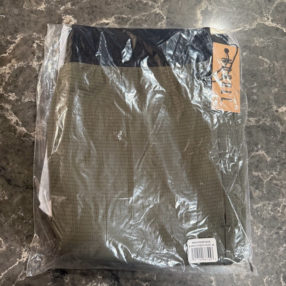 NWT NOBULL Men's Army Green Textured Knit Shorts (7 inch) - Picture 9 of 9